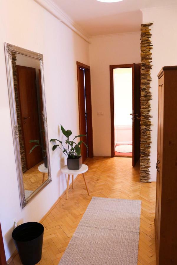 Palace Apartman - Minaret, Егер Екстериор снимка