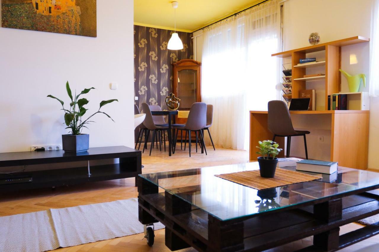 Palace Apartman - Minaret, Егер Екстериор снимка