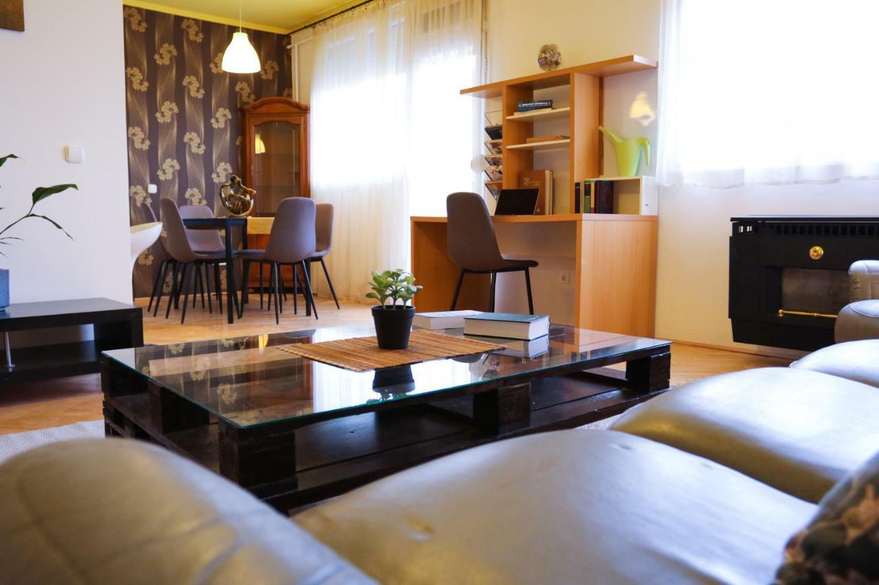 Palace Apartman - Minaret, Егер Екстериор снимка